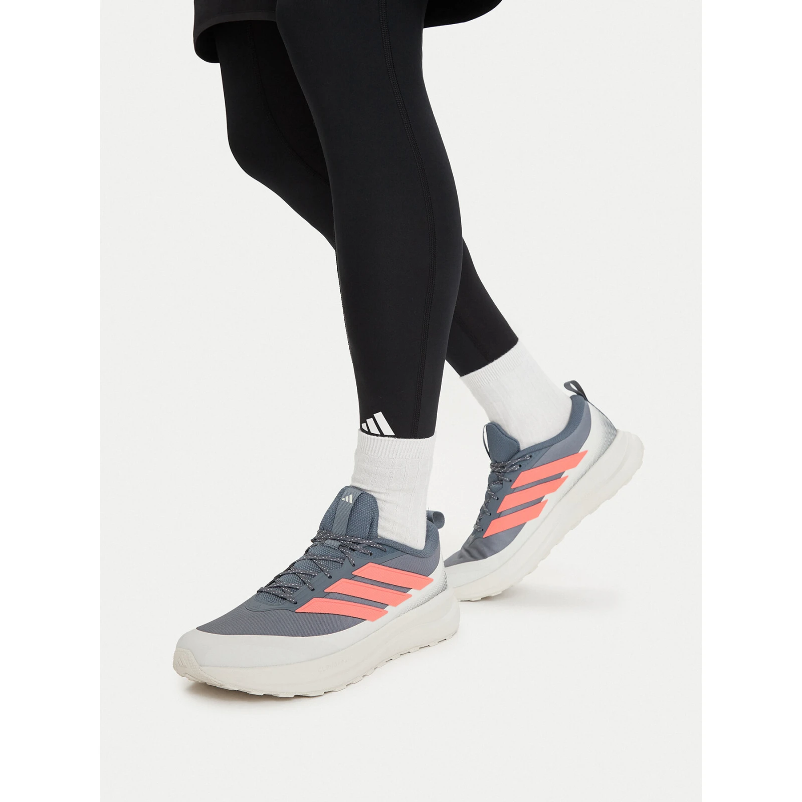 Tenisice za trčanje adidas Runfalcon 6 Atr Shoes IH1831 Siva · záber 2