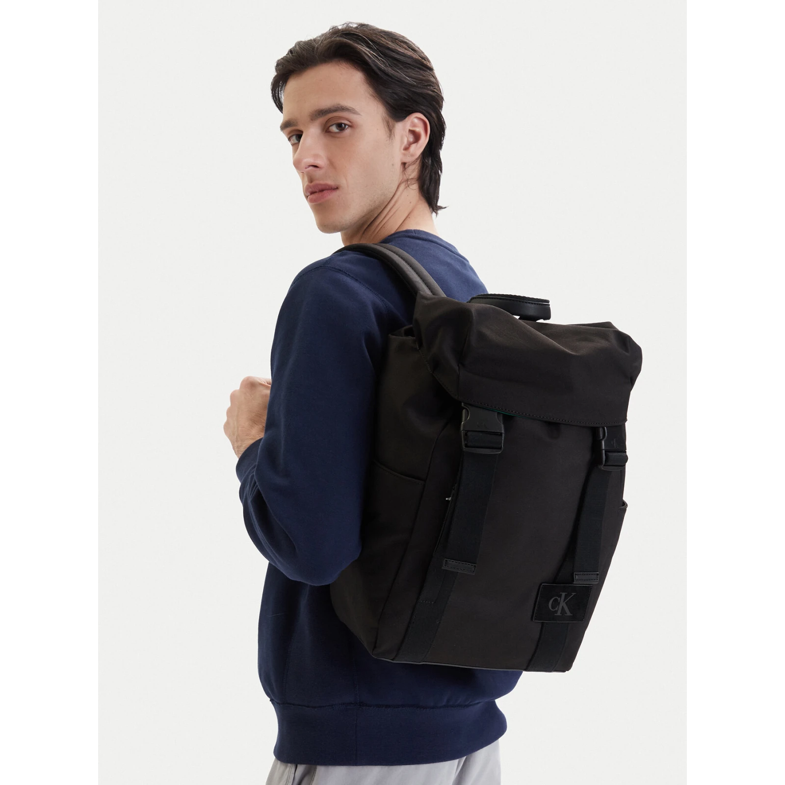 Ruksak Calvin Klein Canvas Mix Backpack LV04D3364G Crna · záber 2
