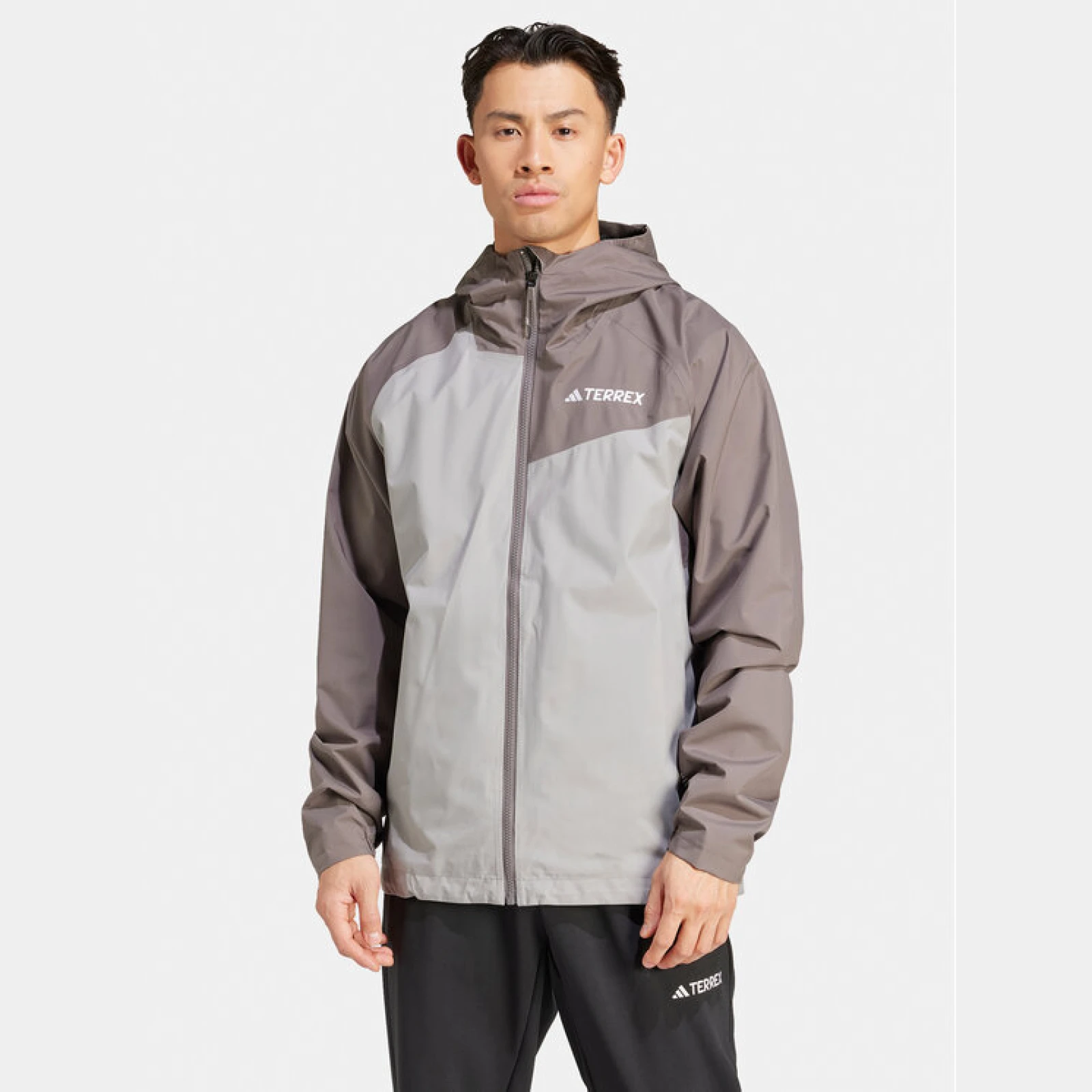 adidas Outdoor jakna Terrex Multi 2L RAIN.RDY IP1430 Siva Regular Fit · záber 2