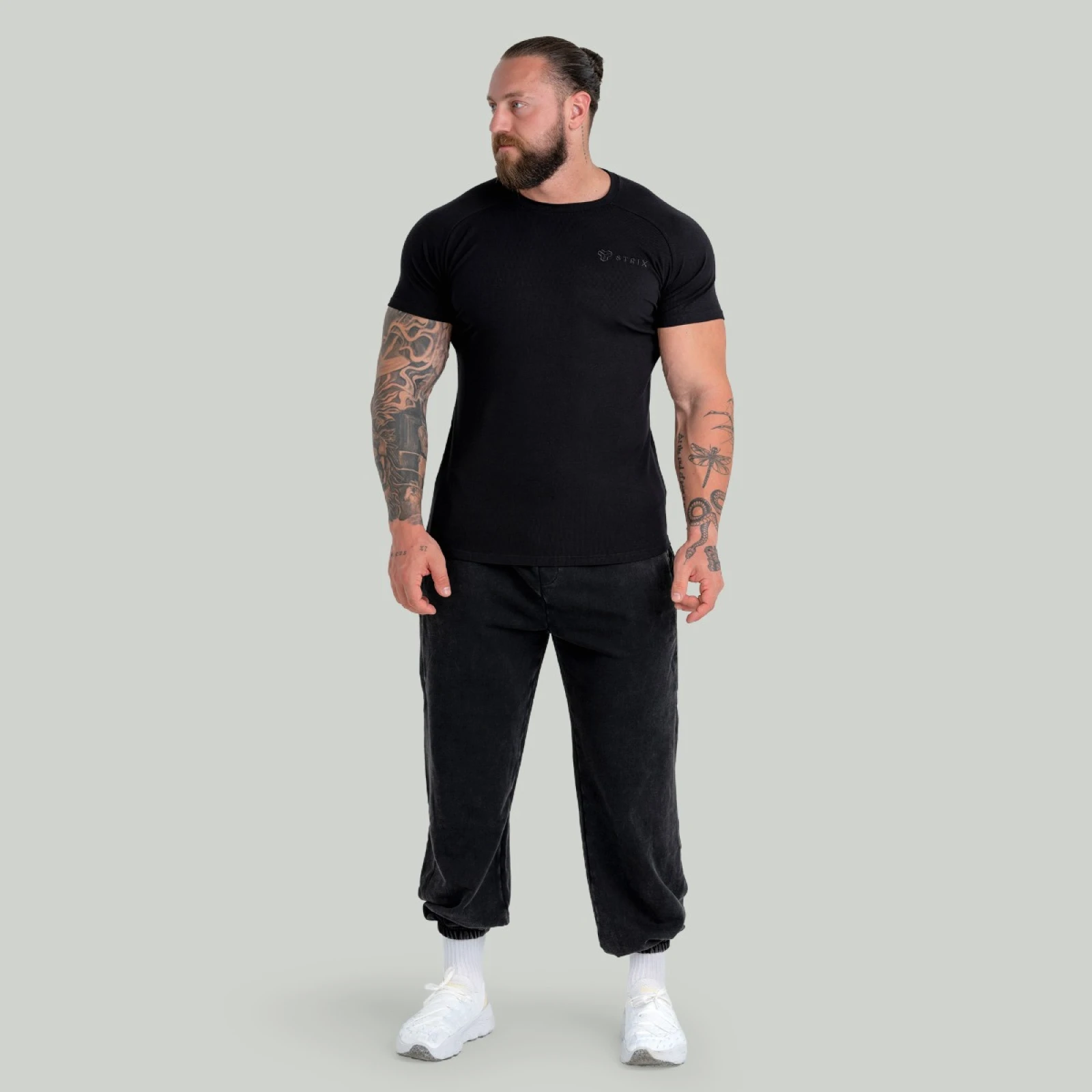 STRIX Joggers Washed Black · záber 5