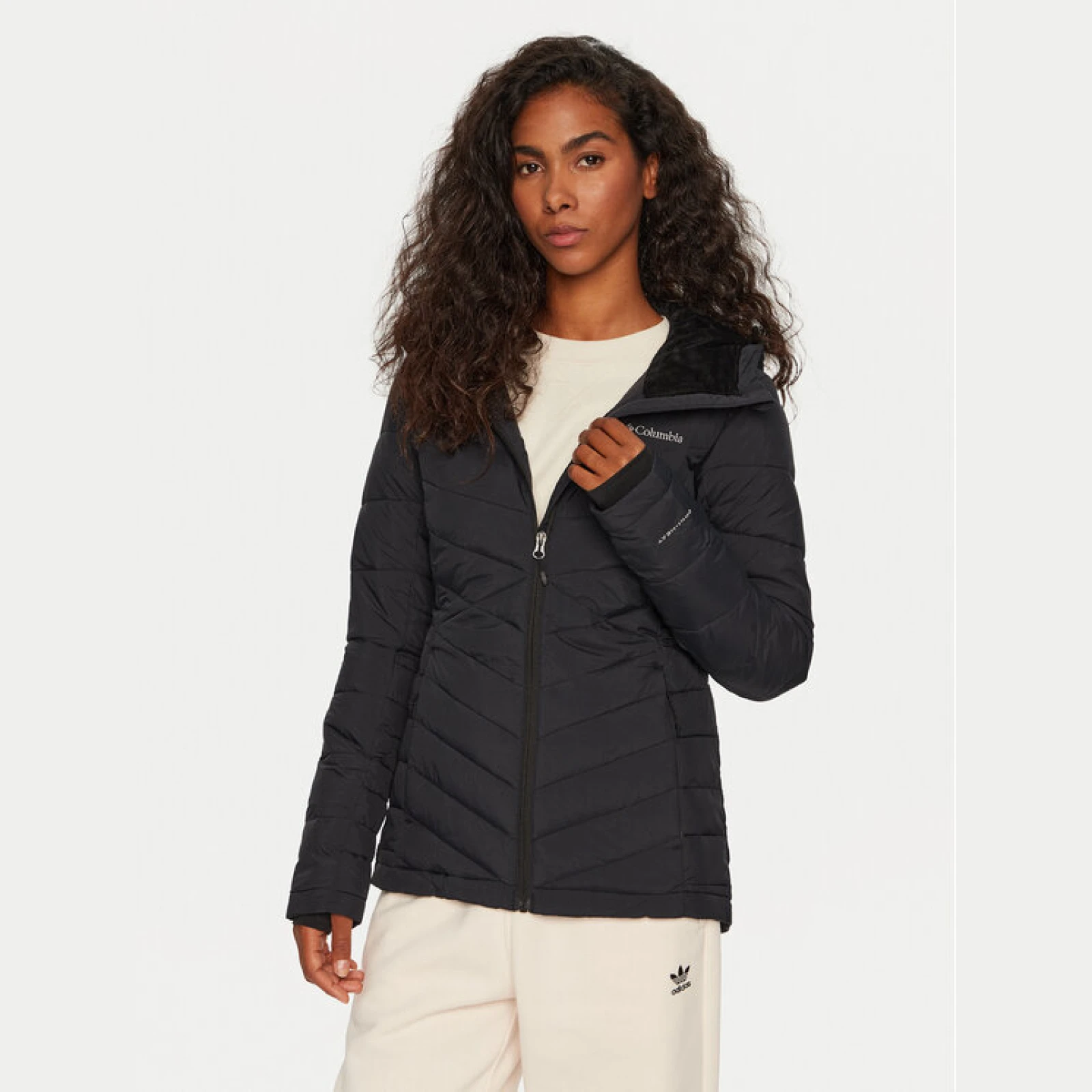 Columbia Outdoor jakna Joy Peak™ II 2089041 Crna Active Fit · záber 2