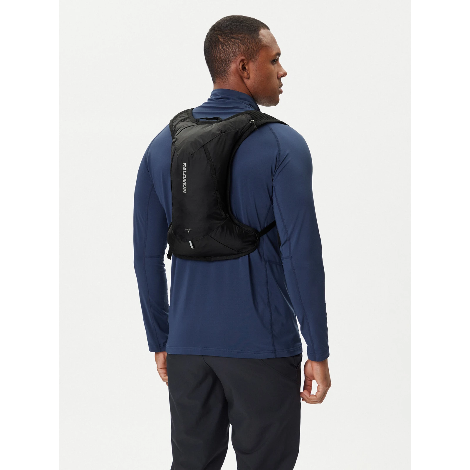 Ruksak Salomon Cross 4 LC2184900 Crna · záber 2