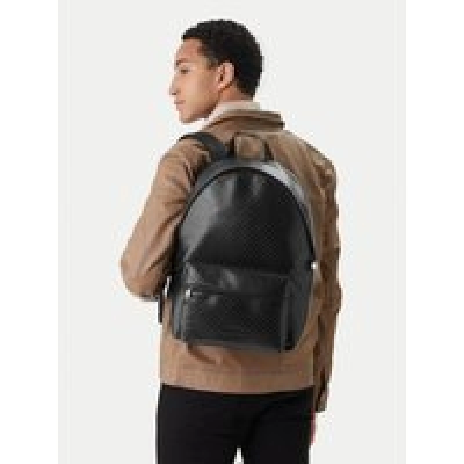 Ruksak Calvin Klein Emblem Aop Coated Backpack LV04D3313G Crna · záber 1
