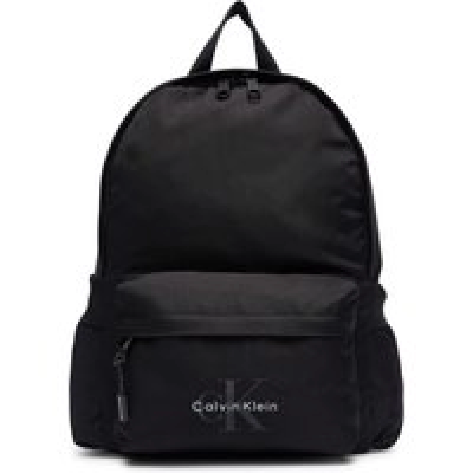 Ruksak Calvin Klein Jeans Solid Monologo Backpack IU0IU00731 Crna · záber 1