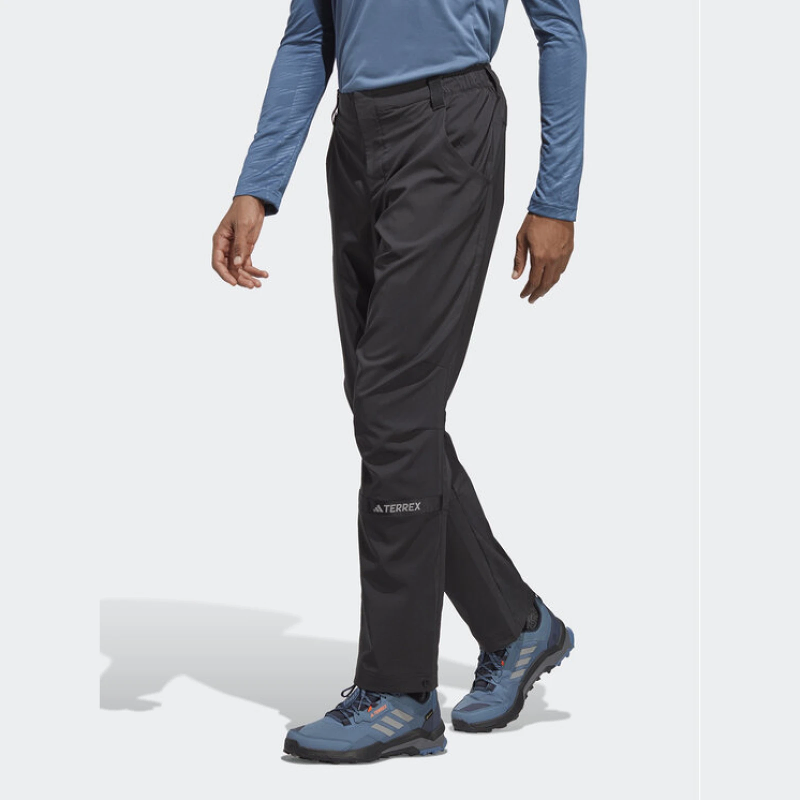 adidas Outdoor hlače Terrex Multi HM4032 Crna Slim Fit · záber 2