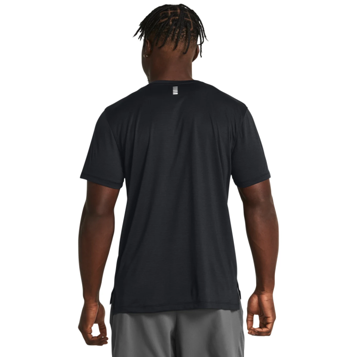 Férfi rövid ujjú futó póló UNDER ARMOUR UA LAUNCH SHORTSLEEVE · záber 2