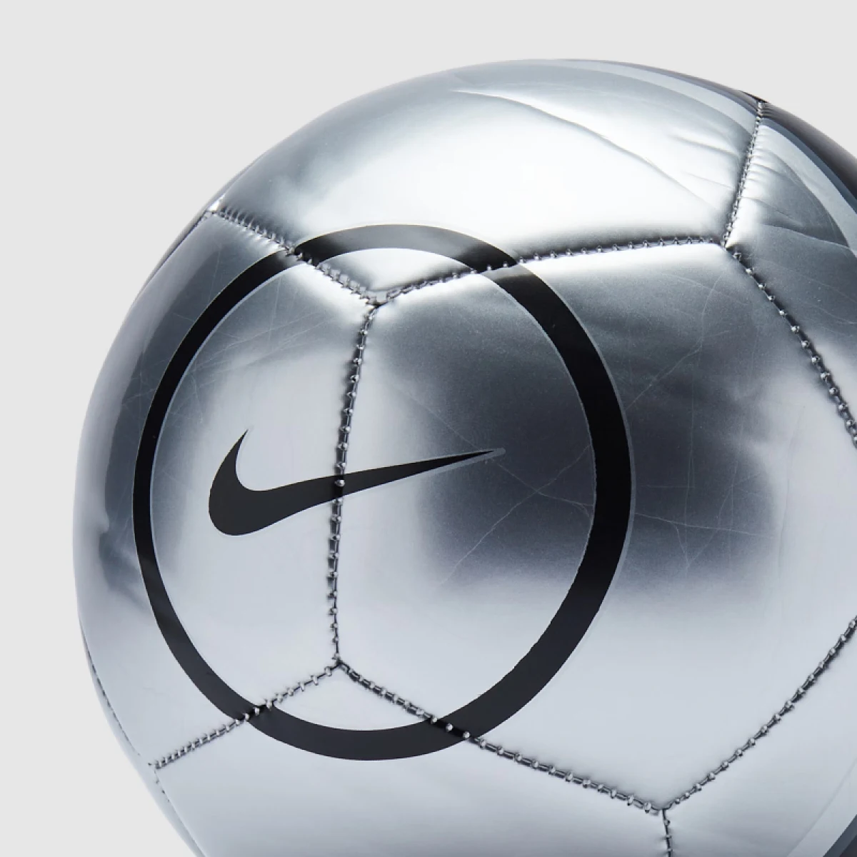 Futball labda NIKE SKILLS T90 FA25 · záber 4