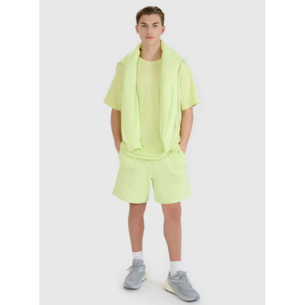 Melegítőnadrágok 4F SHORTS CAS U544-45S-CANARY GREEN · záber 3