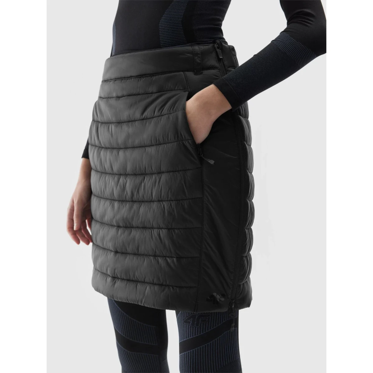 Női túraszoknya 4F SKIRT FNK-AW23TFSKF008-21S-BLACK · záber 5