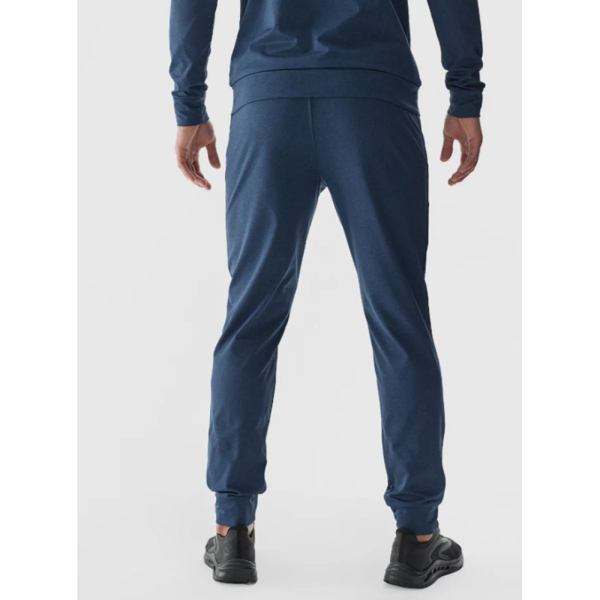 Férfi bélelt melegítőnadrágok 4F TROUSERS FNK-WAW24TFTRM682-31M-NAVY MELANGE · záber 2