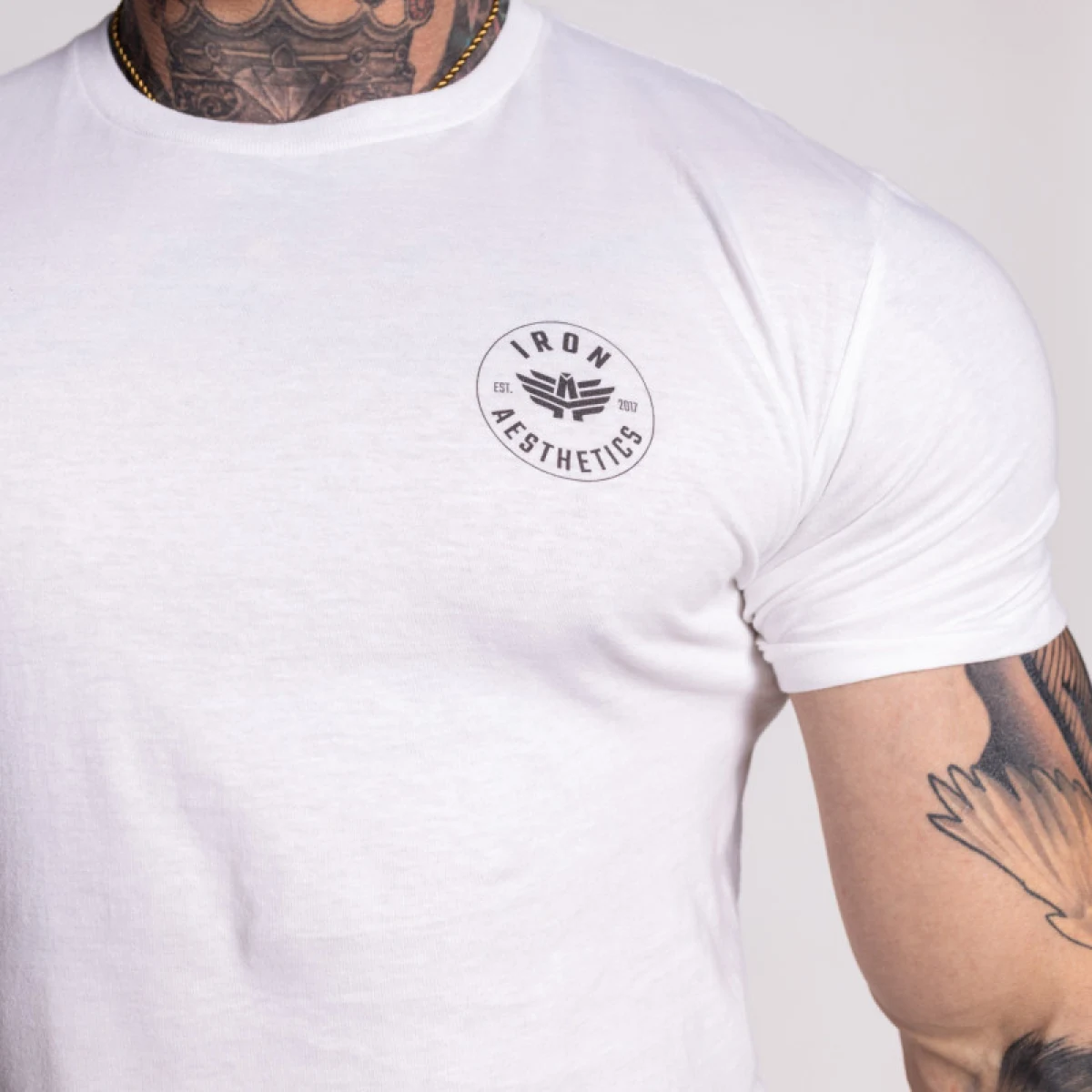 Férfi sportpóló Iron Aesthetics Circle, fehér · záber 2