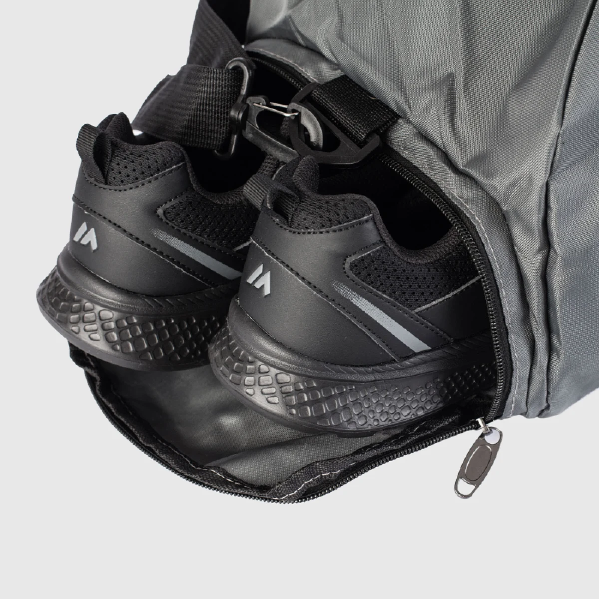 Sporttáska Iron Aesthetics FitKit 2in1, szürke · záber 5