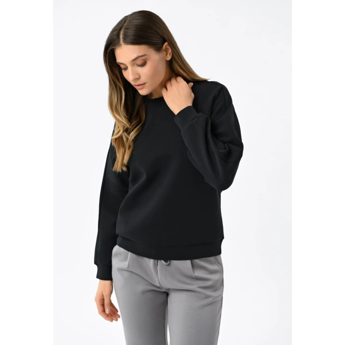 Női kapucnis pulóver VOLCANO B-ALLURE-BLACK · záber 2