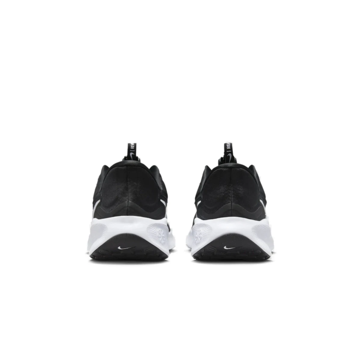 Férfi sportcipők (edzőcipők) NIKE Revolution 7 FlyEase black white · záber 4