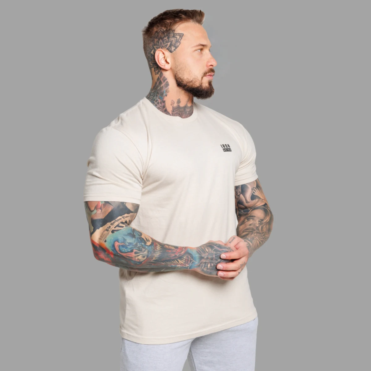Férfi póló Iron Aesthetics Blackout, sand · záber 5
