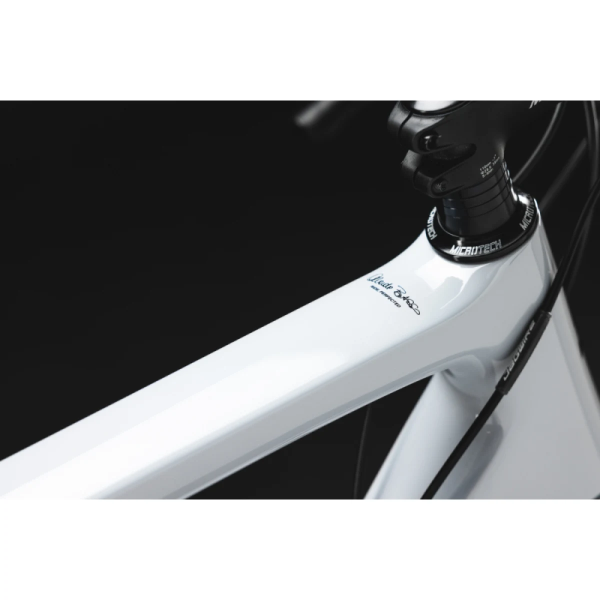 Országúti kerékpár BASSO Venta disc, stone gray, Shimano 105, Microtech MCT · záber 3