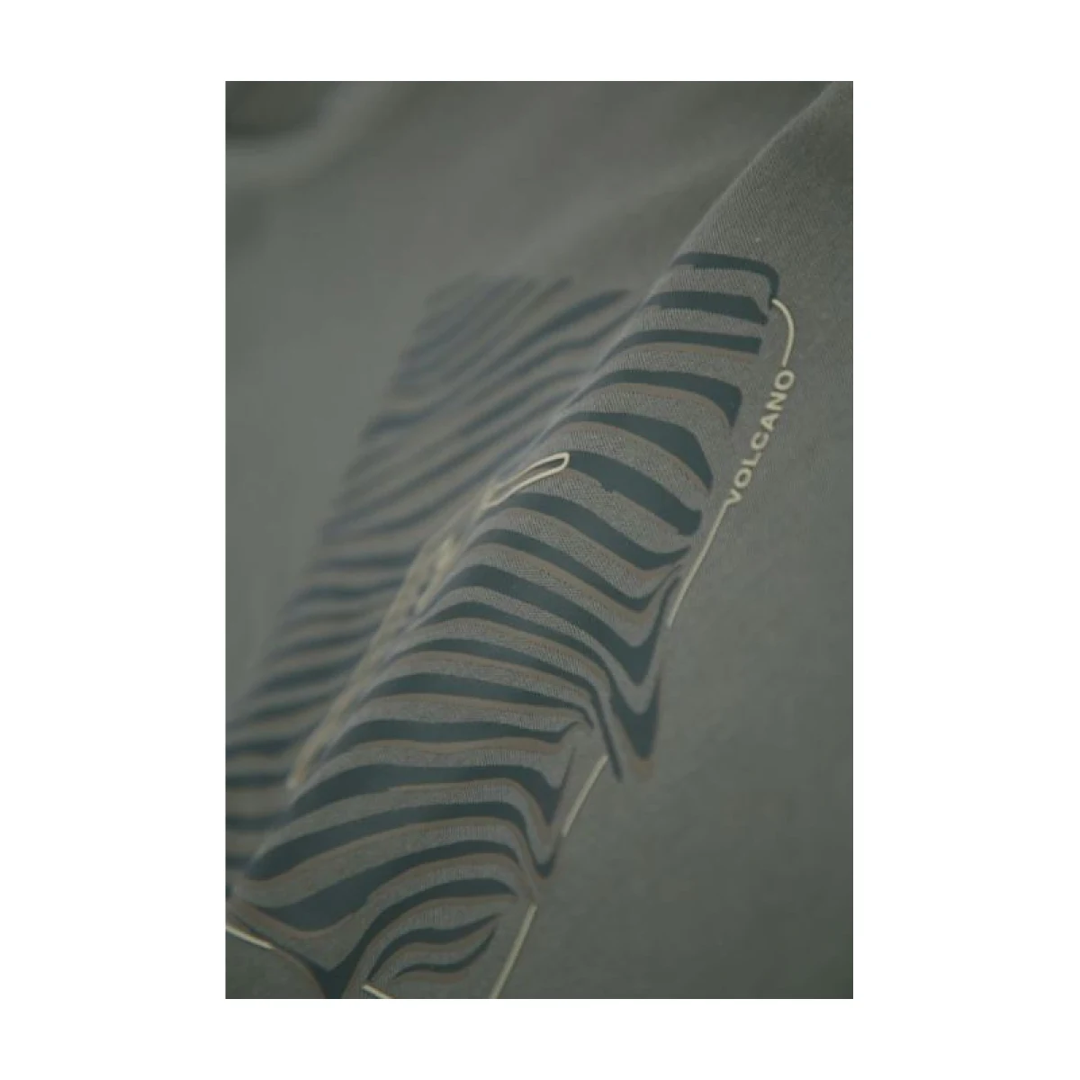 Férfi rövid ujjú póló VOLCANO LIQUID-302-KHAKI · záber 5
