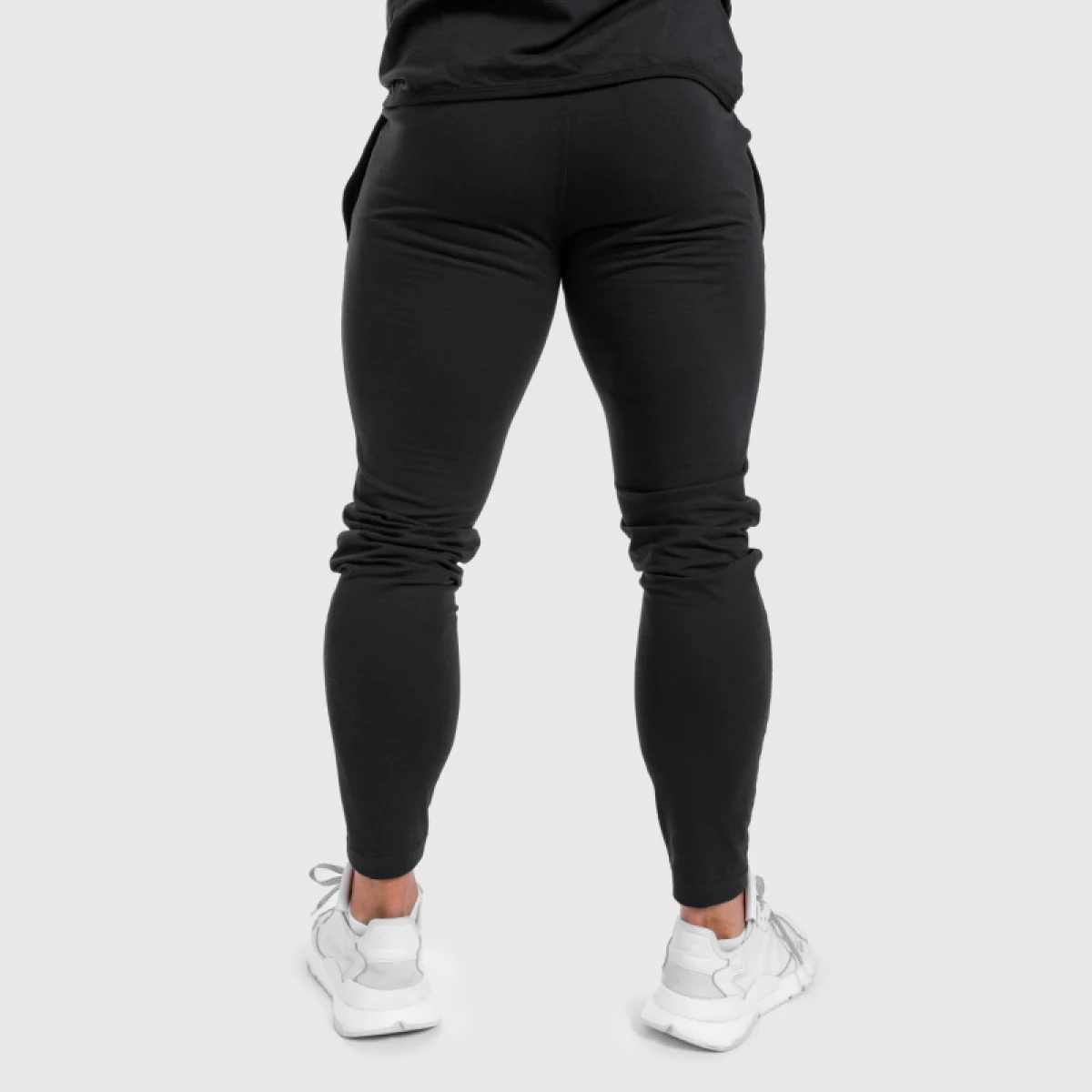 Férfi Slim Fit melegítőnadrág Beyond the Future, fekete · záber 3