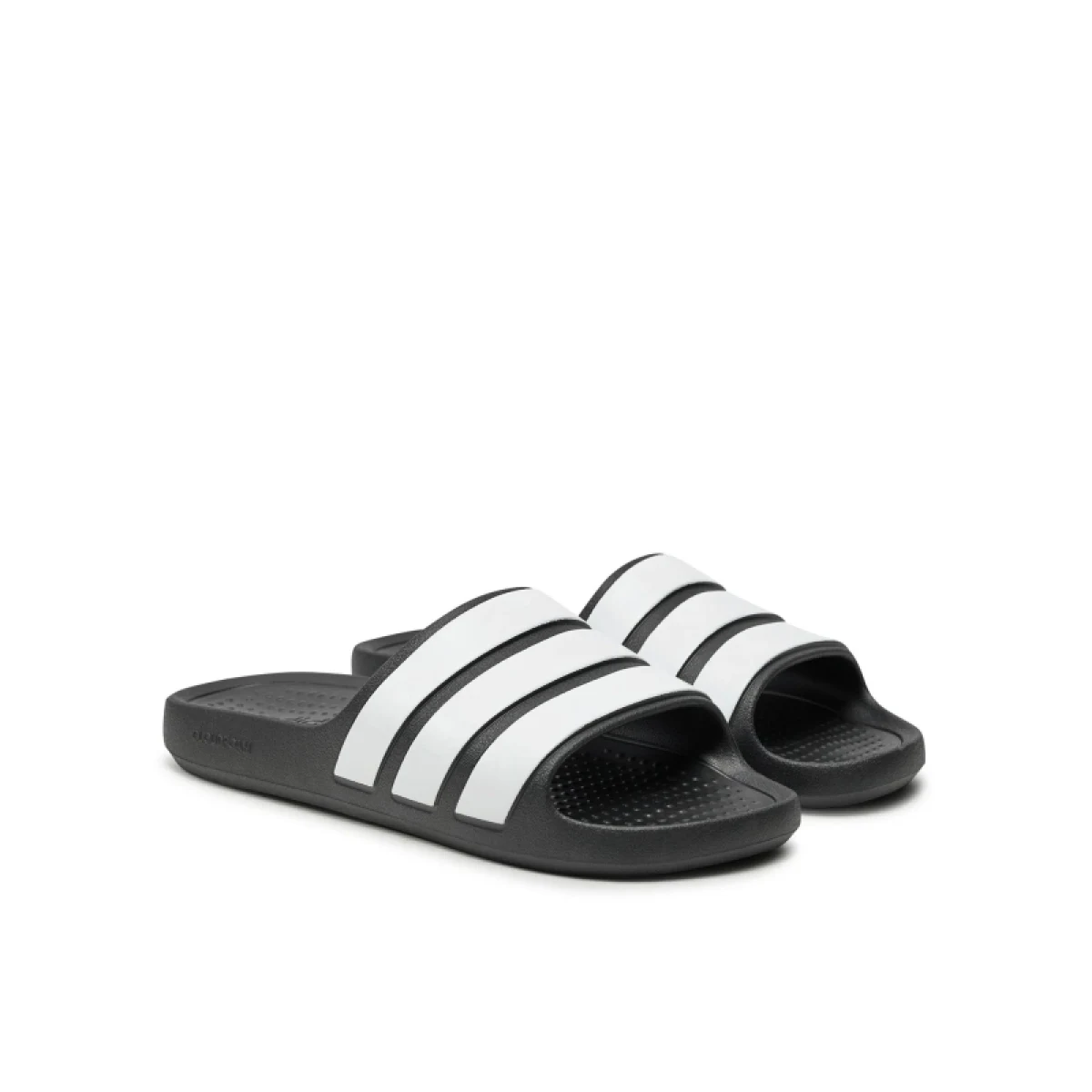 Papucsok (strandcipők) ADIDAS Adilette Flow U core black cloud white core black · záber 2