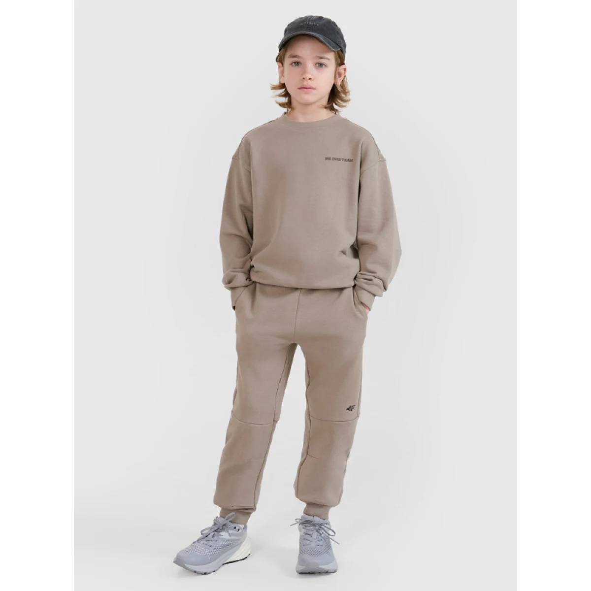 Fiú kapucnis pulóver 4F JUNIOR SWEATSHIRT-JWSS25TSWSM1713-83S-BEIGE - Pohlavie: Gyerek · záber 4