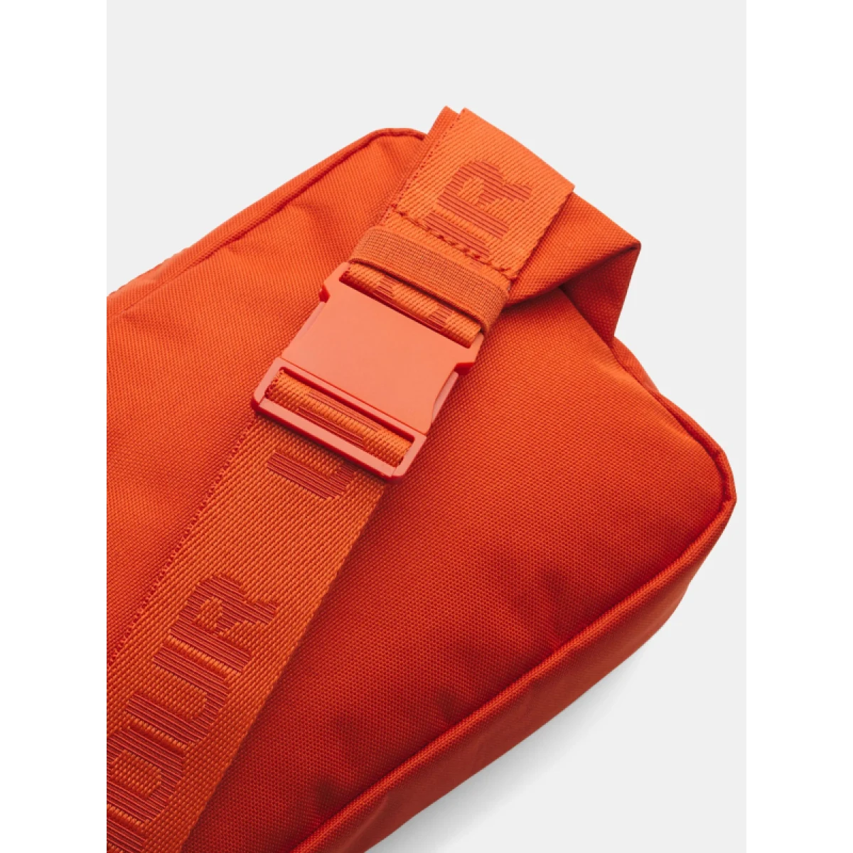 Kis válltáska UNDER ARMOUR UA Essential Lite WB Xbody · záber 5