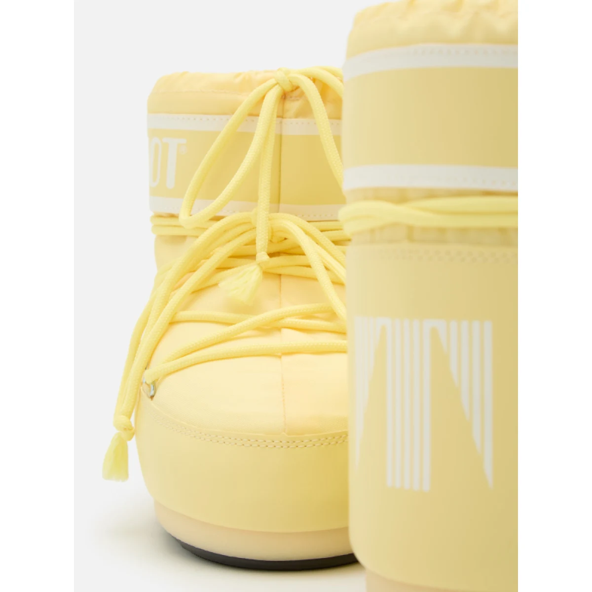 Női alacsony téli cipők MOON BOOT MB ICON LOW NYLON B021 LIGHT YELLOW · záber 5