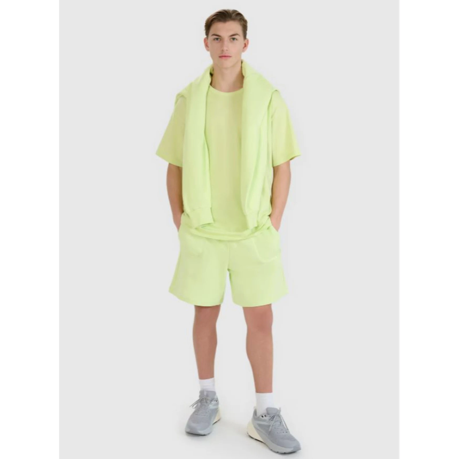 Melegítőnadrágok 4F SHORTS CAS U544-45S-CANARY GREEN · záber 3