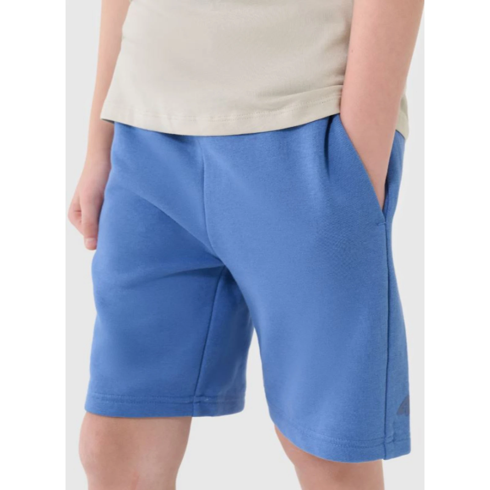 Fiú melegítőnadrág rövidnadrág 4F JUNIOR SHORTS CAS M600-34S-LIGHT BLUE - Pohlavie: Gyerek · záber 2
