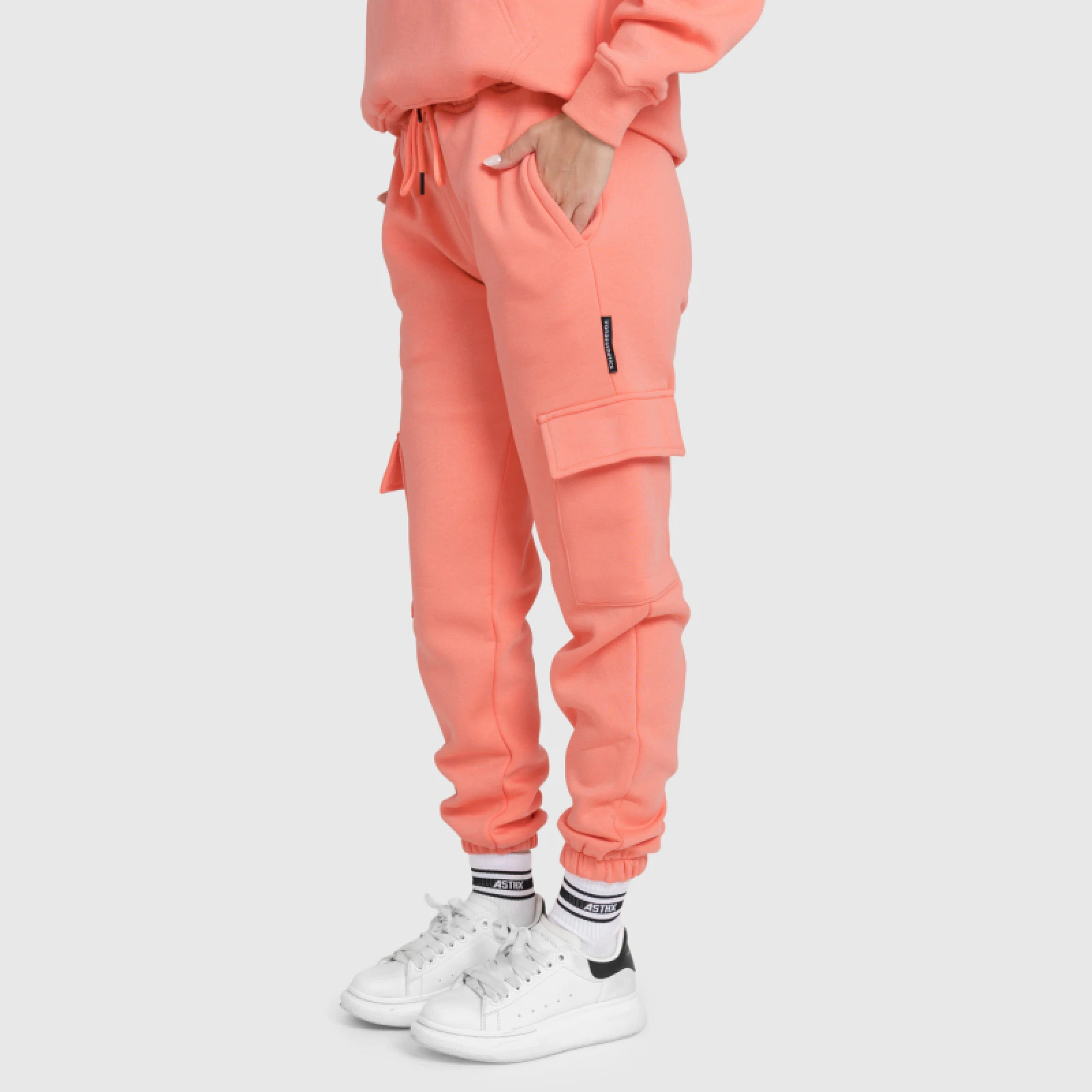Női melegítőnadrág Iron Aesthetics Cargo, lazacszín · záber 5