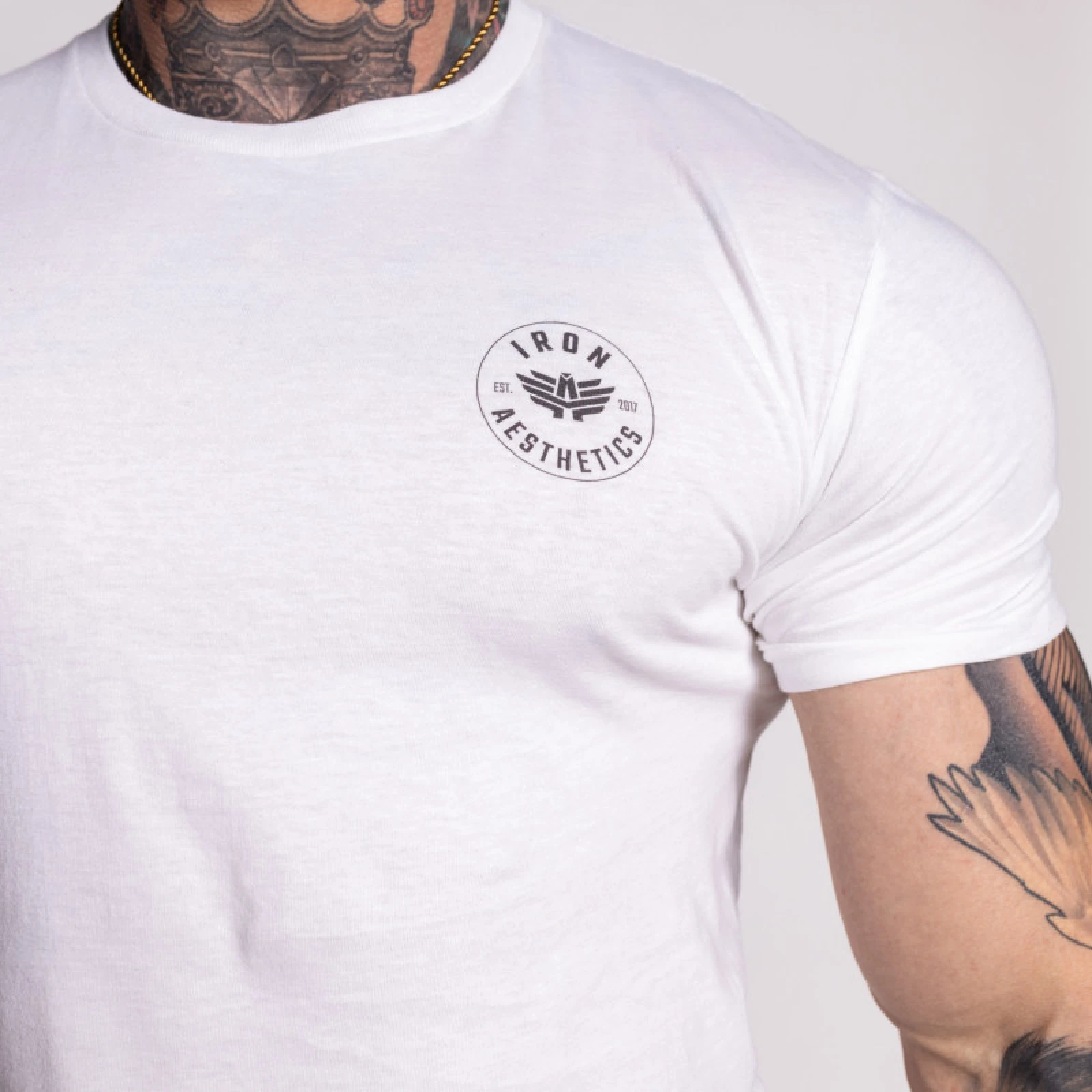Férfi sportpóló Iron Aesthetics Circle, fehér · záber 2