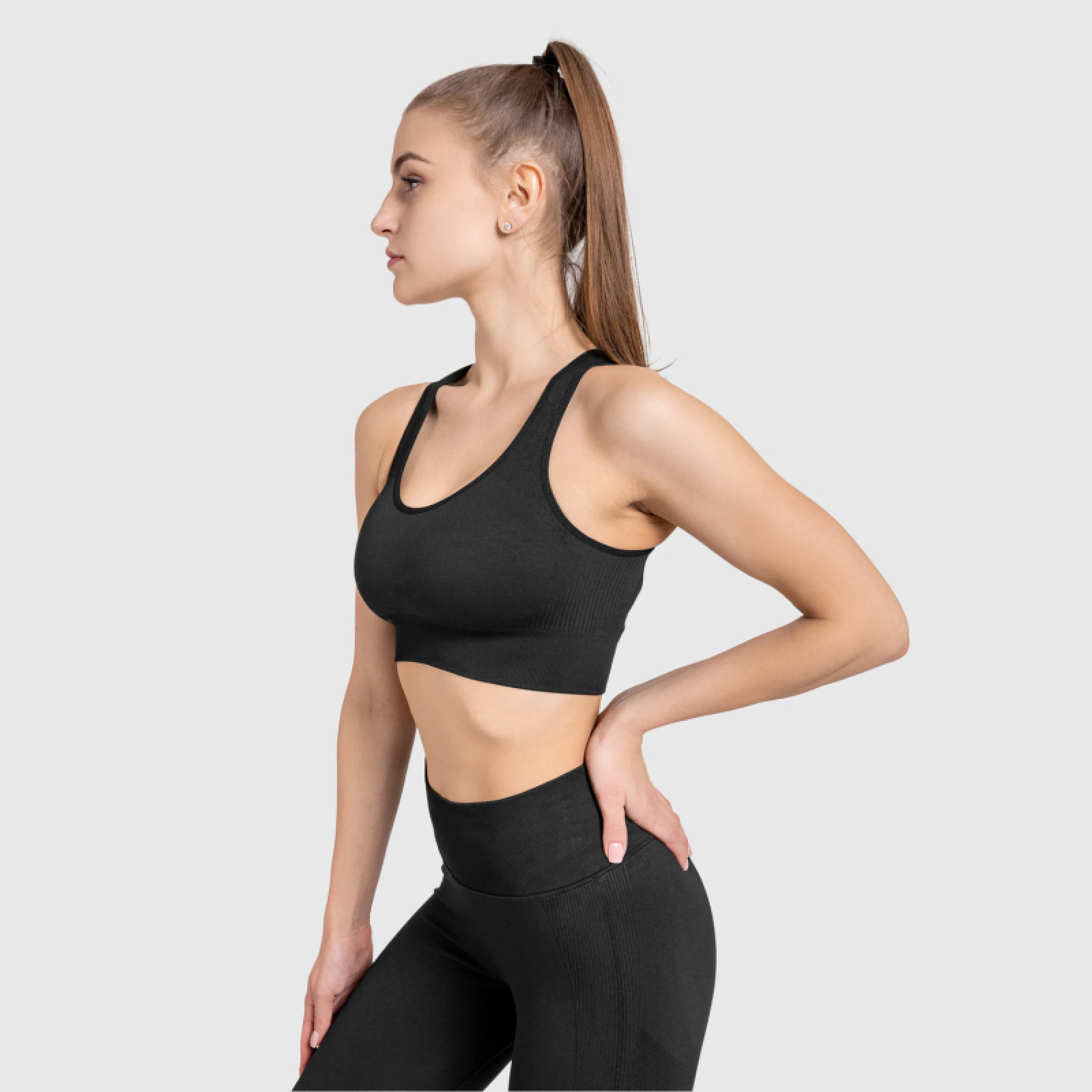 Varrás nélküli sportmelltartó Iron Aesthetics Seamless Butt, fekete · záber 4