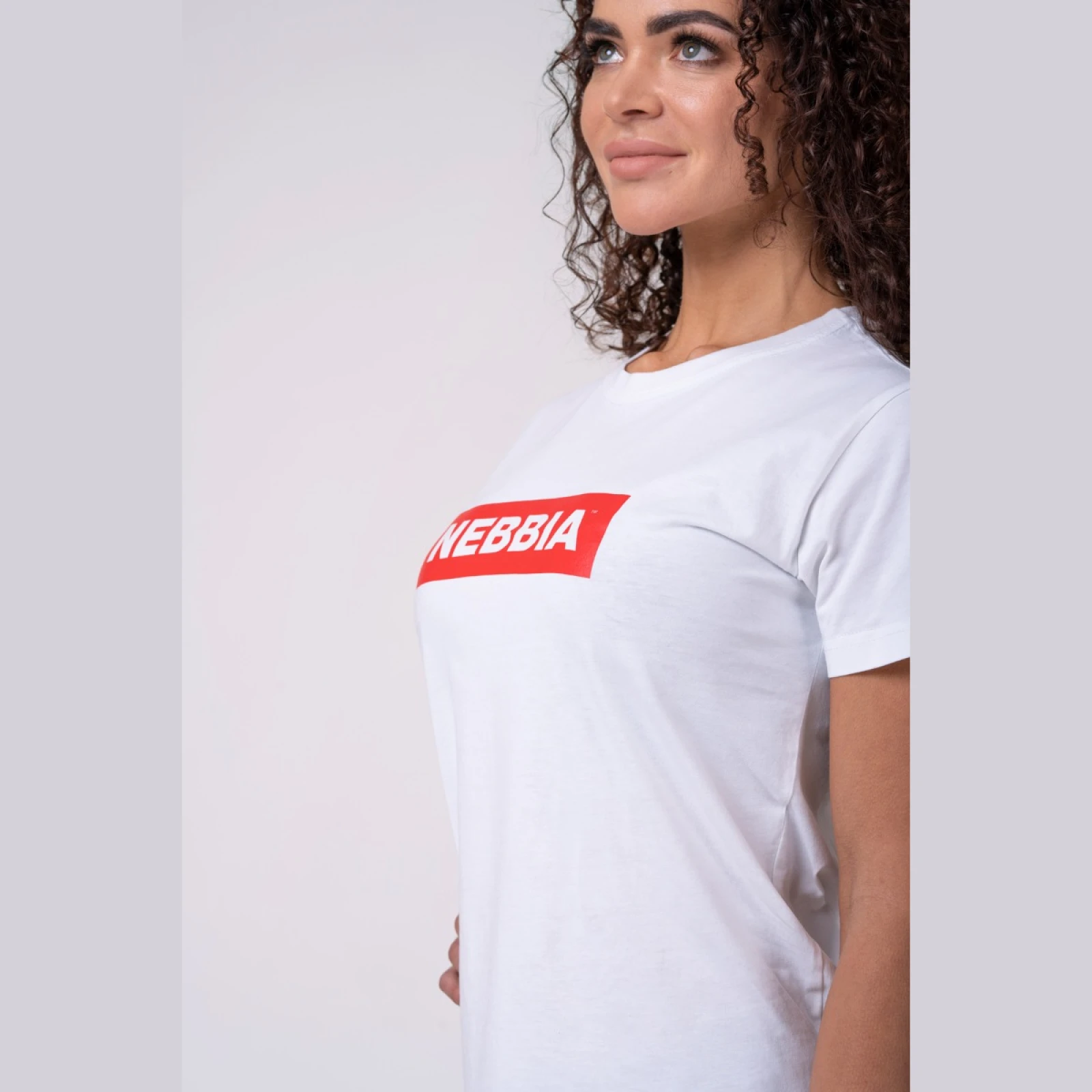Basic White női póló - NEBBIA - Méret: M | Szín: biela | Korcsoport: Felnőtt | Nem: Női | Tömeg: 0,17 g | Csomag: 100 · záber 2