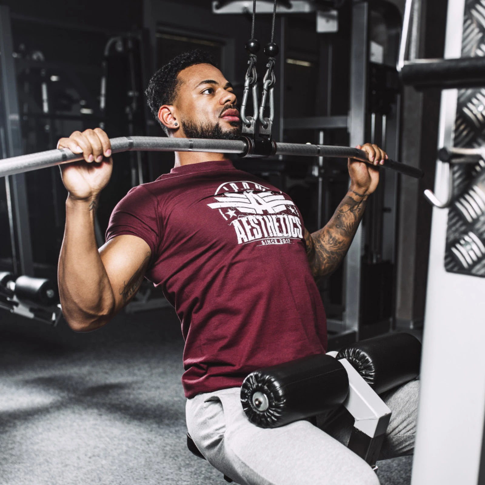 Férfi fitness póló Iron Aesthetics Force, bordó · záber 2
