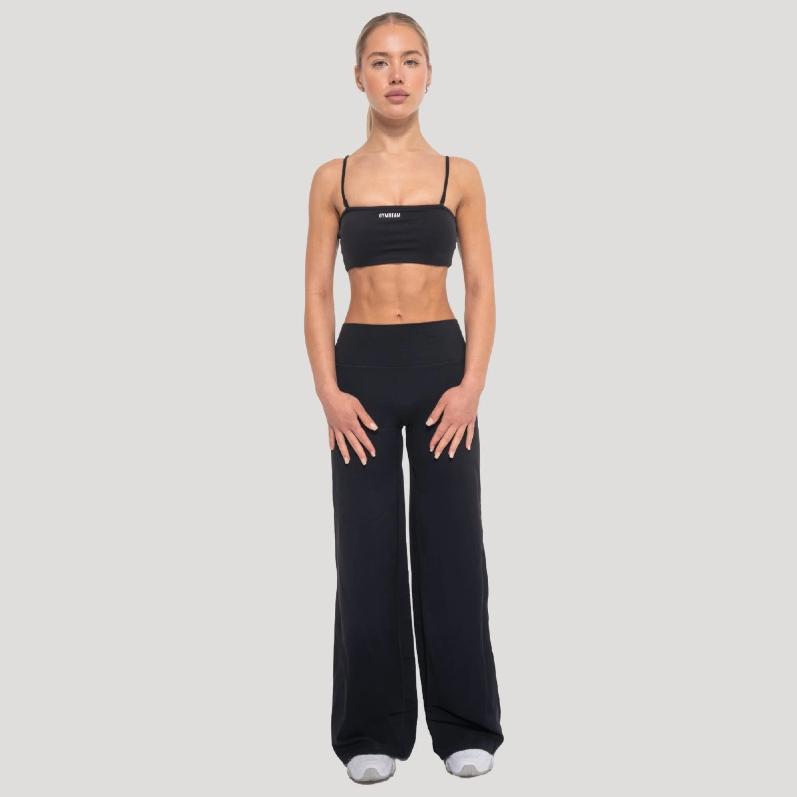GymBeam Women‘s Flow Straight Pants Black · záber 3
