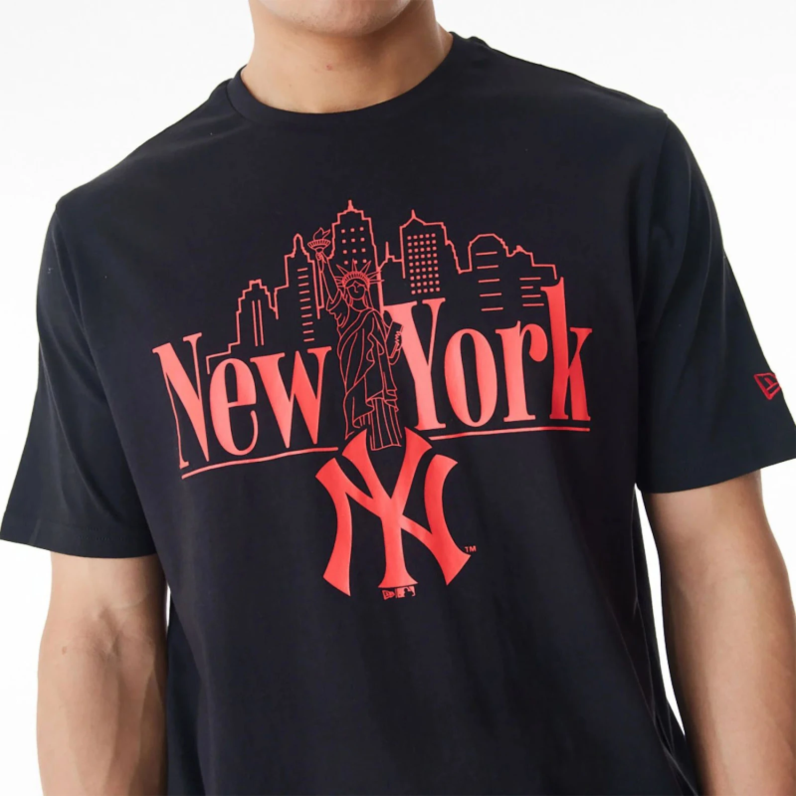 Rövid ujjú póló NEW ERA MLB Ny graphic table tee NEYYAN · záber 3