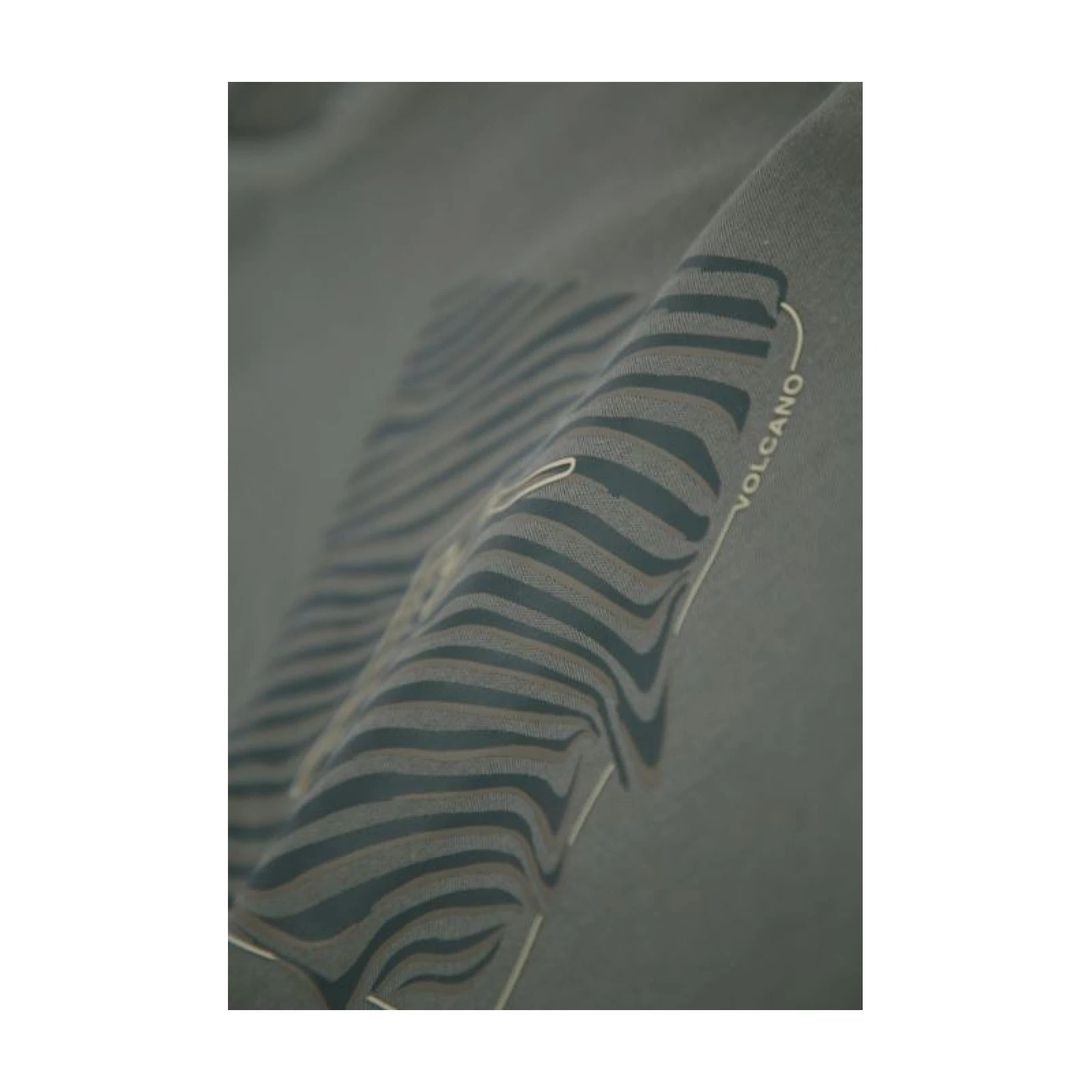 Férfi rövid ujjú póló VOLCANO LIQUID-302-KHAKI · záber 5