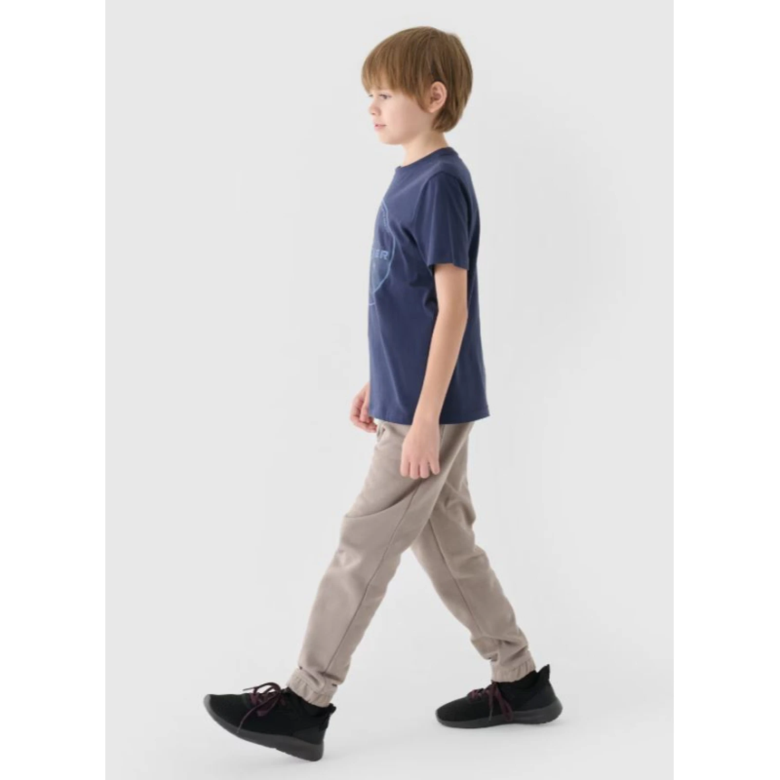 Fiú melegített melegítőnadrágok 4F JUNIOR TROUSERS-JWAW24TTROM760-26S-WARM LIGHT GREY - Pohlavie: Gyerek · záber 2