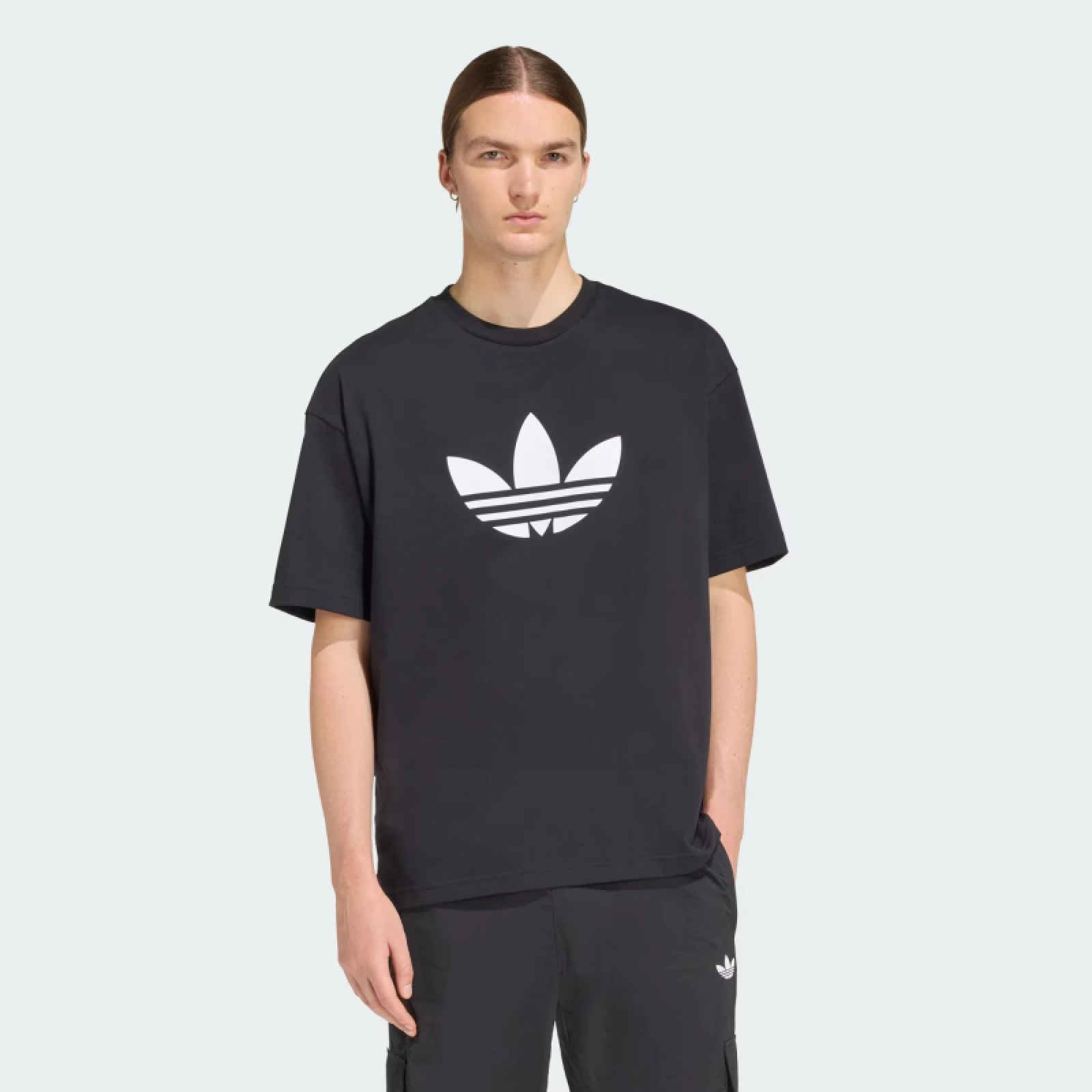 Férfi rövid ujjú póló ADIDAS ORIGINALS TREFOIL T-SHIRT BLACK WHITE · záber 2