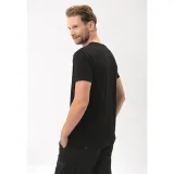 Férfi rövid ujjú póló VOLCANO FESTIVAL-700-BLACK · záber 2