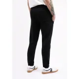 Férfi melegítőnadrágok VOLCANO N-BEN-700-BLACK · záber 2