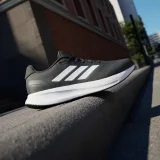 Férfi sportcipők (edzőcipők) ADIDAS Runfalcon 5 Wide M core black cloud white core black · záber 3