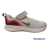 Gyerek szabadidőcipő NIKE WearAllDay K pure platinum smoke grey pink prime · záber 2