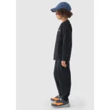 Fiú melegített melegítőnadrágok 4F JUNIOR TROUSERS-JWAW24TTROM761-20S-DEEP BLACK · záber 3