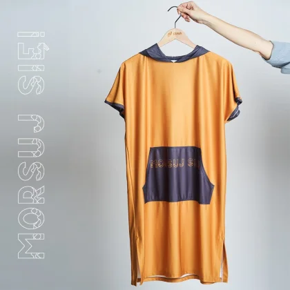 Ponczo do morsowania unisex z kapturem musztardowe Cuncho - LARGE