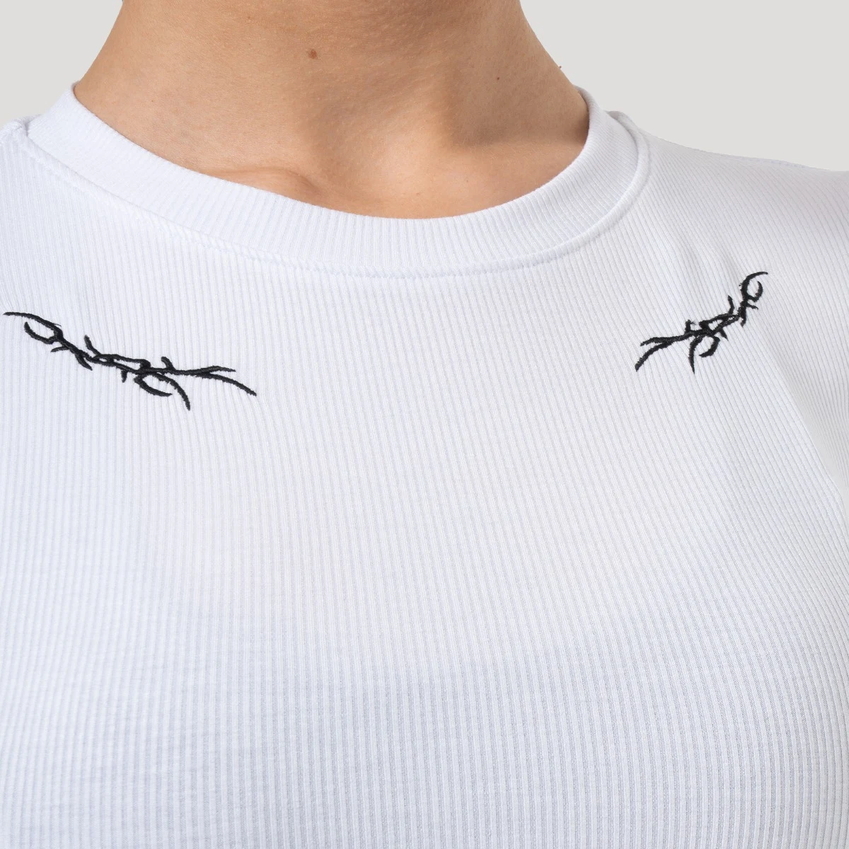 GymBeam Women‘s Tribal Ribbed T-shirt White - Rozmiar: XL | Kolor: Biały | Waga: 0,1961 g | Opakowanie: 100 · záber 2