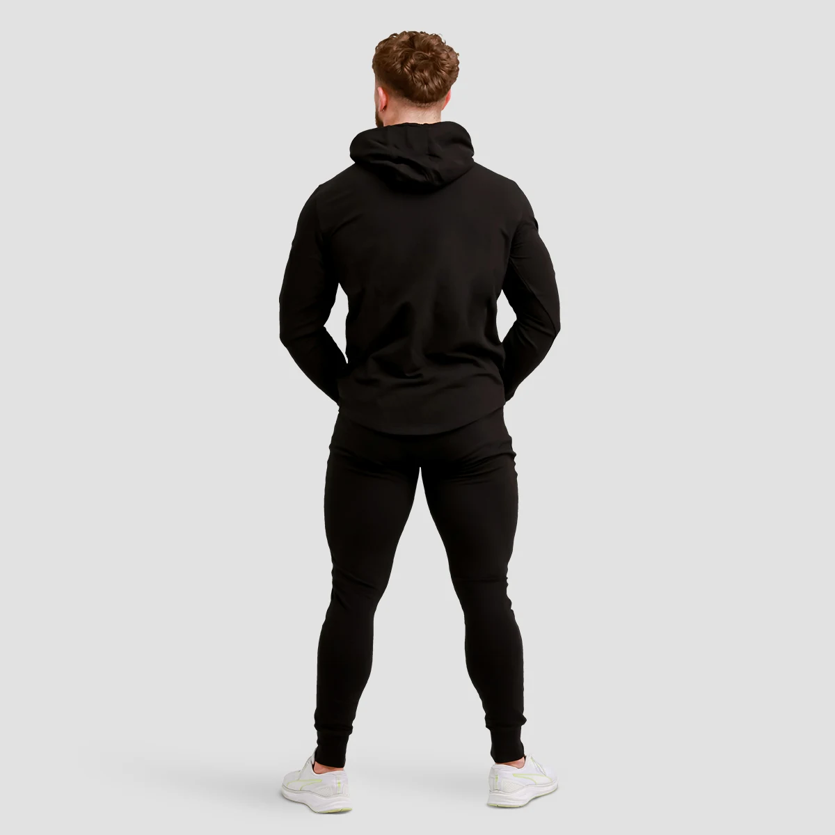 GymBeam Męskie spodnie dresowe Urban Black - Rozmiar: S | Kolor: Czarny | Waga: 0,43 g | Opakowanie: 40 · záber 4