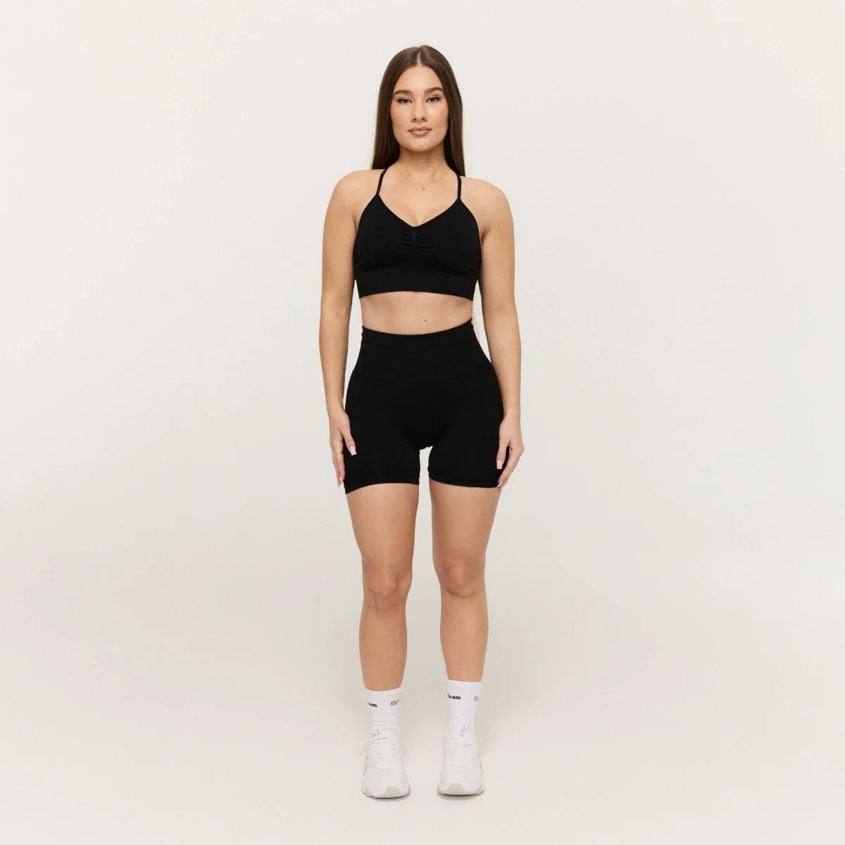 GymBeam Women‘s Sculpt Seamless Shorts Black - Rozmiar: M | Kolor: Czarny | Waga: 0,123 g | Opakowanie: 80 · záber 5