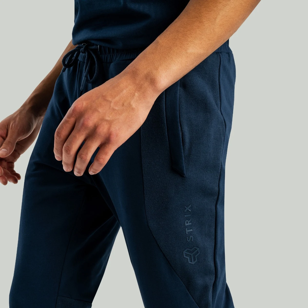 STRIX ALPHA Joggers Midnight Blue · záber 2