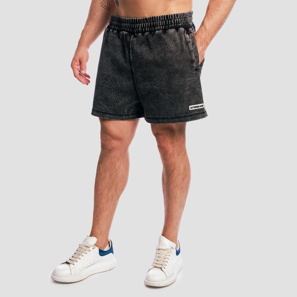 GymBeam Aura Shorts Washed Black - Rozmiar: S | Kolor: Czarny | Waga: 0,4 g | Opakowanie: 32 · záber 2
