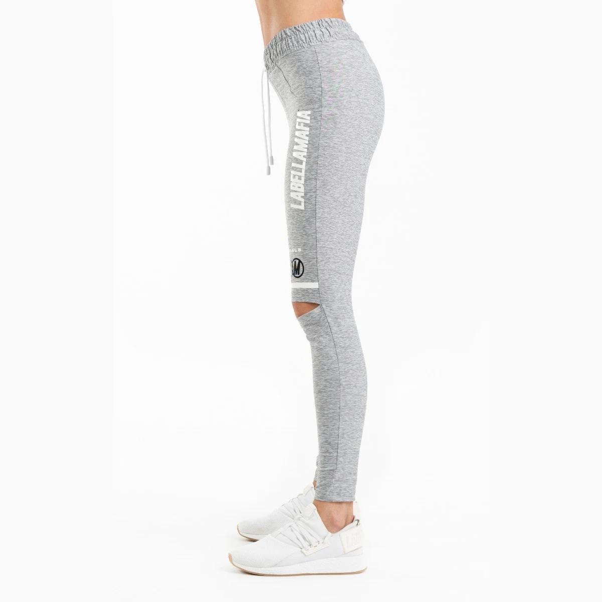 LABELLAMAFIA Women‘s Sweatpants Essentials Grey · záber 2